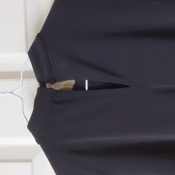 Sleeveless top - Picture 3 of 3